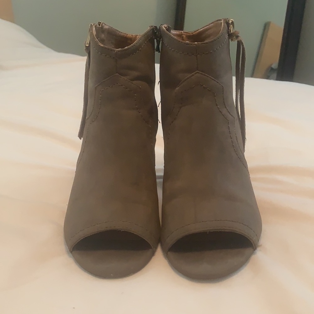 Xoxo peep toe booties - Picture 2 of 8
